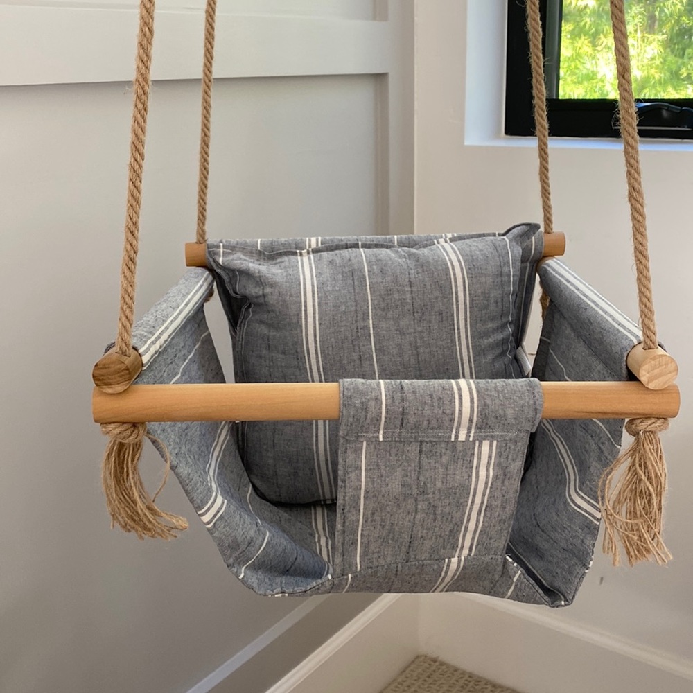 Baby swing